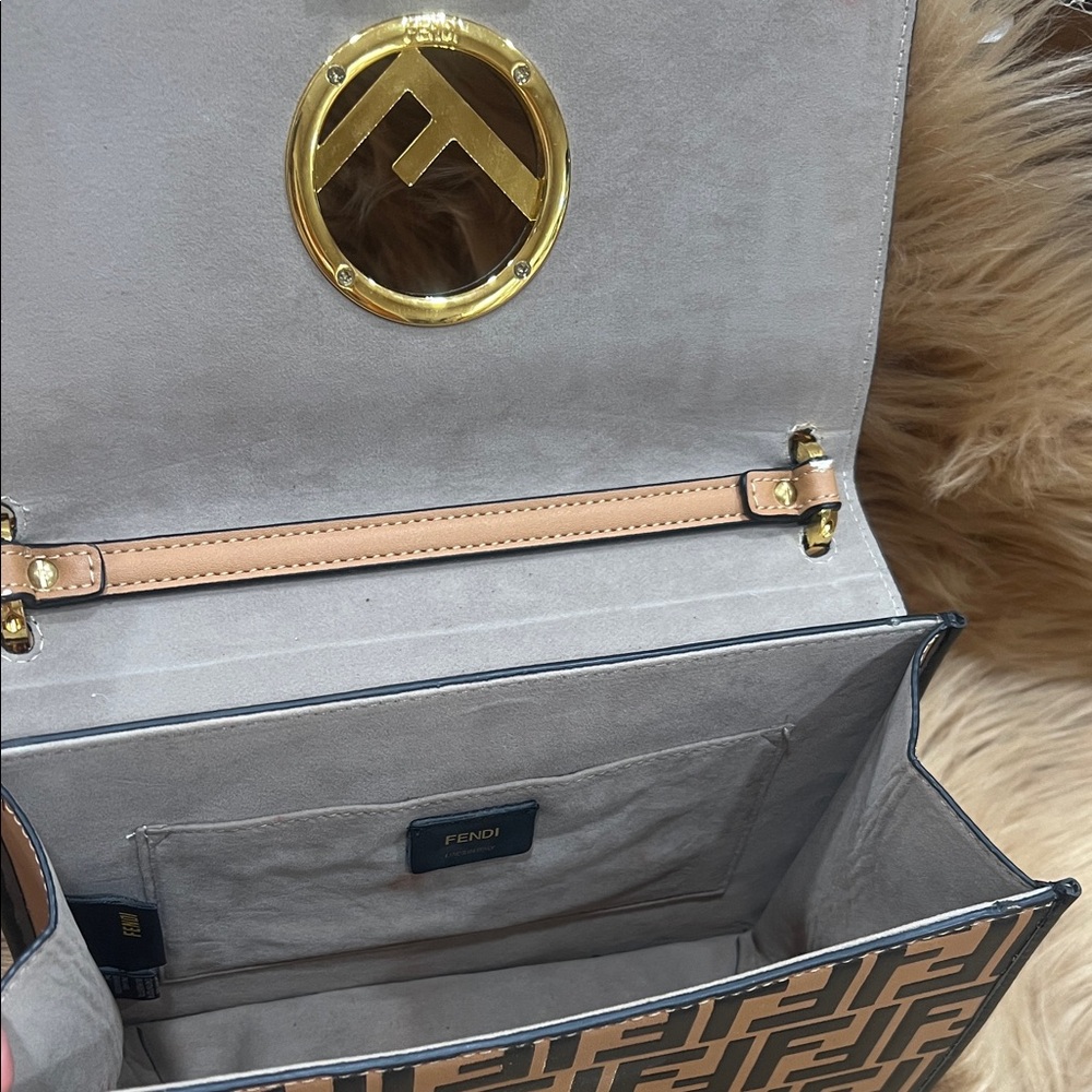 Pre-loved 💕Authentic Fendi Black and Tan Embossed Leather Century F is Fendi Kan - Picture 11 of 17